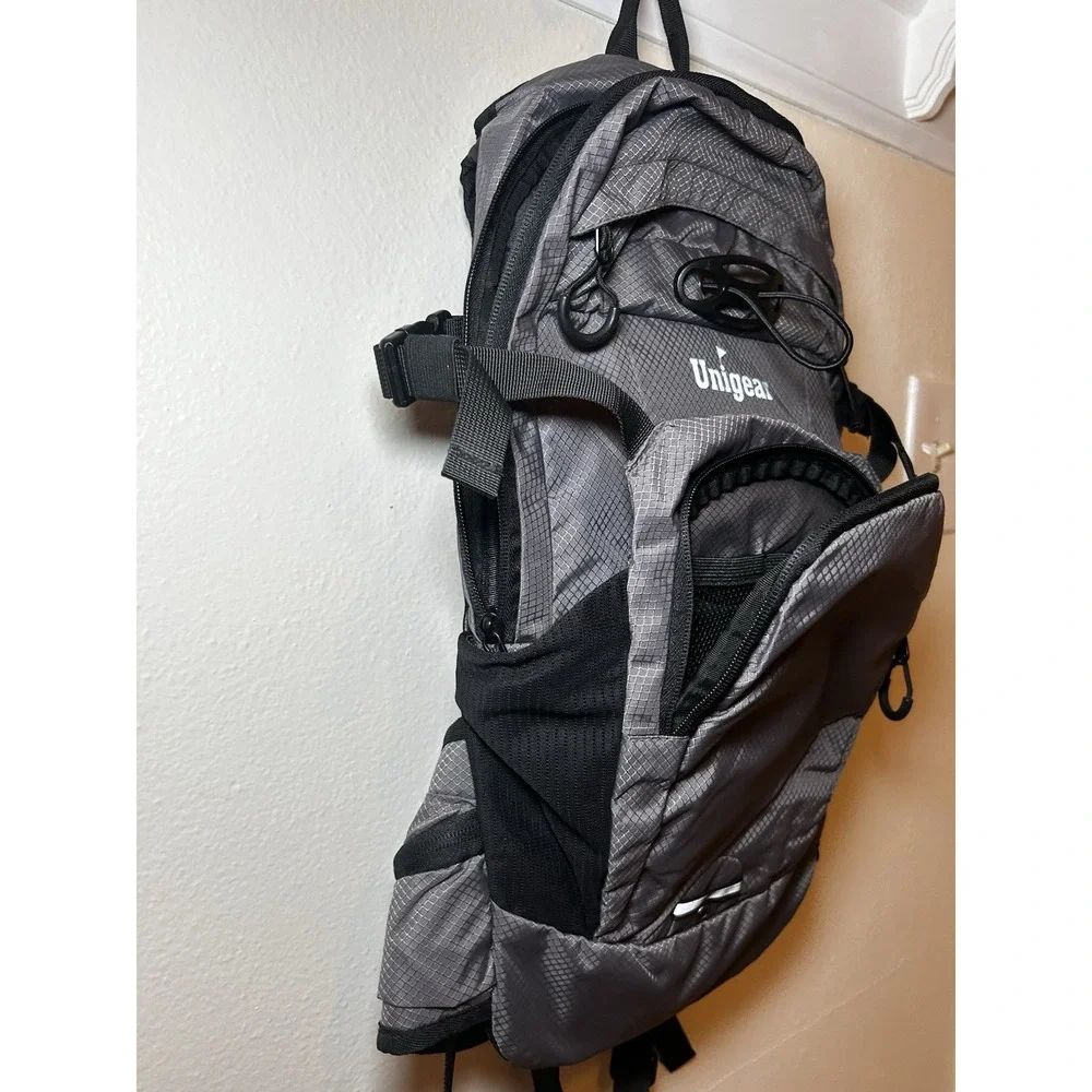 Unigear Unisex Adult's Adjustable Hydration Pack Backpack‎ Black One Size 2L